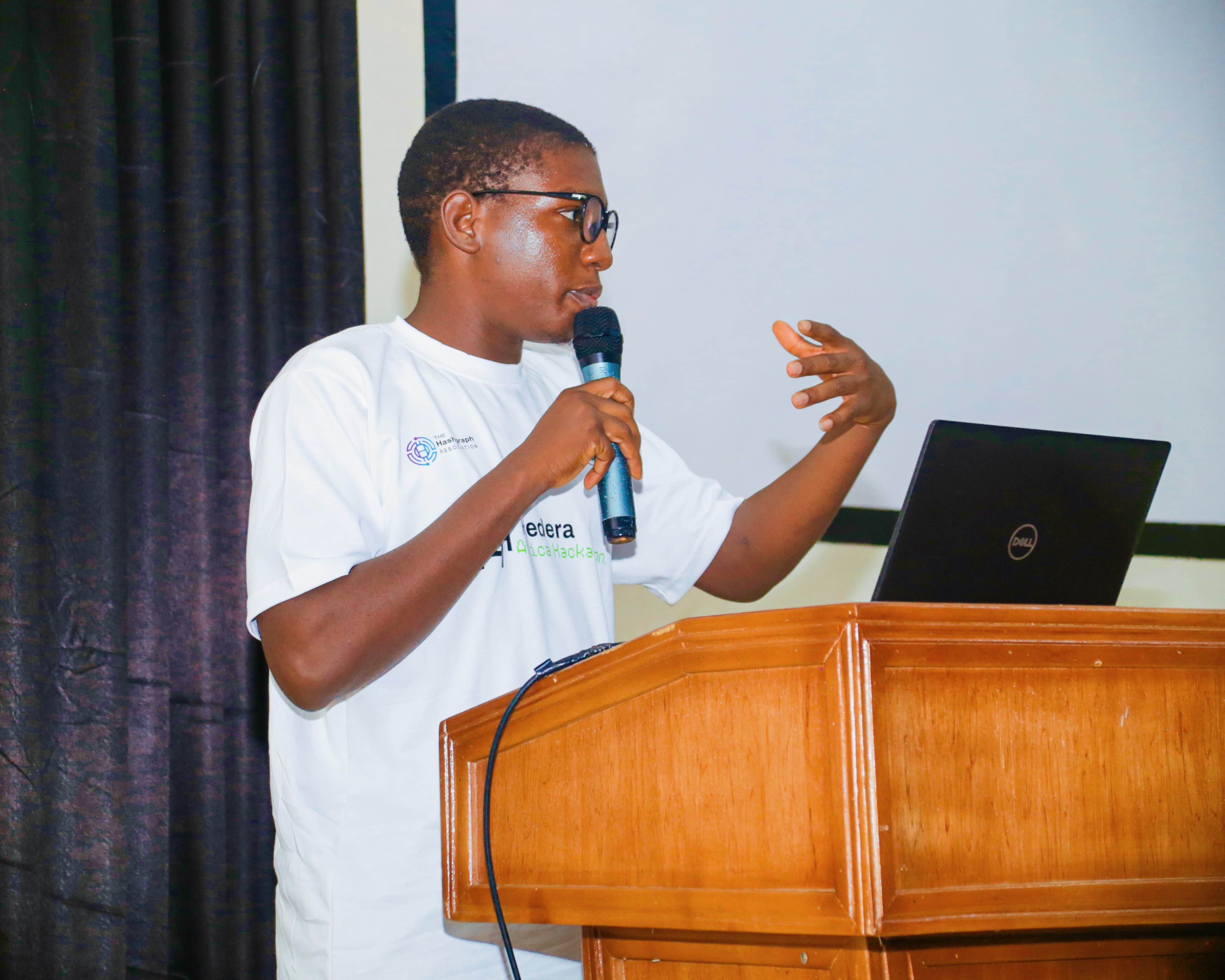 picture of someone laptop view